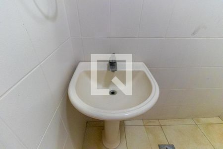 Casa à venda com 900m², 4 quartos e 5 vagasBanheiro externo