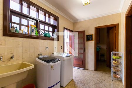 Casa à venda com 900m², 4 quartos e 5 vagasÁrea de serviço