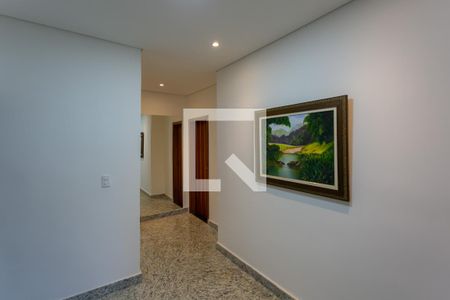 Corredor de casa à venda com 5 quartos, 290m² em Graça, Belo Horizonte