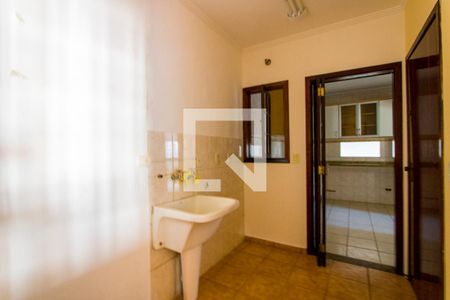 Casa de condomínio para alugar com 136m², 3 quartos e 2 vagas Casa de condomínio para alugar com 136m², 3 quartos e 2 vagasÁrea de serviço