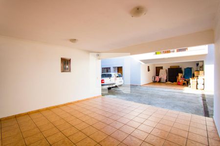 Casa de condomínio para alugar com 136m², 3 quartos e 2 vagas Casa de condomínio para alugar com 136m², 3 quartos e 2 vagasGaragem