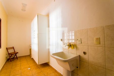 Casa de condomínio para alugar com 136m², 3 quartos e 2 vagas Casa de condomínio para alugar com 136m², 3 quartos e 2 vagasÁrea de serviço