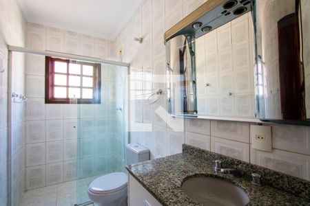 Casa de condomínio para alugar com 136m², 3 quartos e 2 vagas Casa de condomínio para alugar com 136m², 3 quartos e 2 vagasBanheiro social