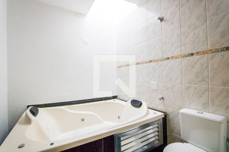 Casa de condomínio para alugar com 136m², 3 quartos e 2 vagas Casa de condomínio para alugar com 136m², 3 quartos e 2 vagasBanheiro do quarto 1