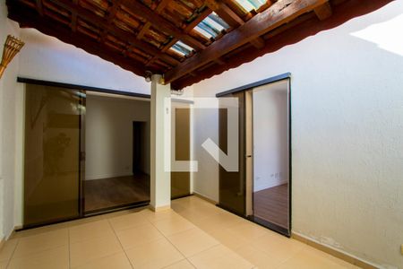 Casa de condomínio para alugar com 136m², 3 quartos e 2 vagas Casa de condomínio para alugar com 136m², 3 quartos e 2 vagasÁrea externa do quarto 1 e 2