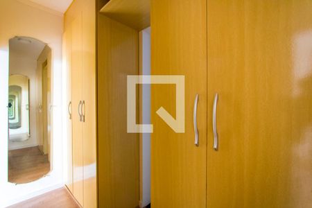 Casa de condomínio para alugar com 136m², 3 quartos e 2 vagas Casa de condomínio para alugar com 136m², 3 quartos e 2 vagasCloset do quarto 1