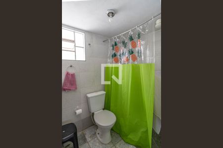 Casa à venda com 216m², 4 quartos e 2 vagasBanheiro 2