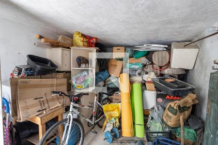 Casa à venda com 216m², 4 quartos e 2 vagasPorao