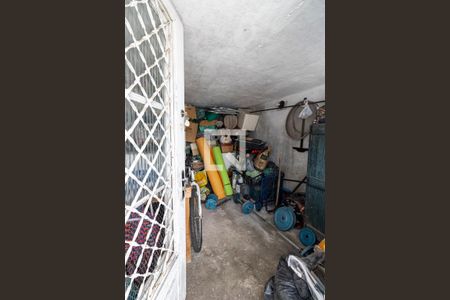 Casa à venda com 216m², 4 quartos e 2 vagasPorao