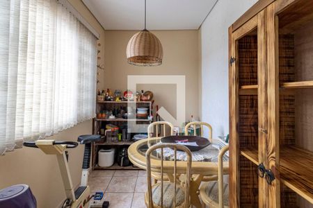 Casa à venda com 216m², 4 quartos e 2 vagasQuarto 4