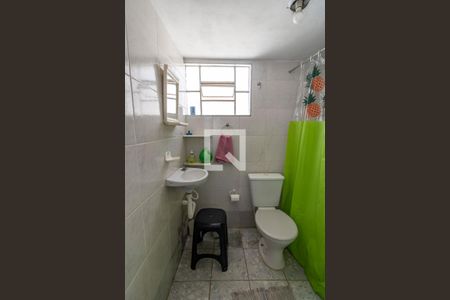 Casa à venda com 216m², 4 quartos e 2 vagasBanheiro 2