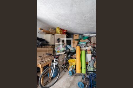 Casa à venda com 216m², 4 quartos e 2 vagasPorao