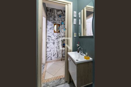 Casa à venda com 216m², 4 quartos e 2 vagasLavabo