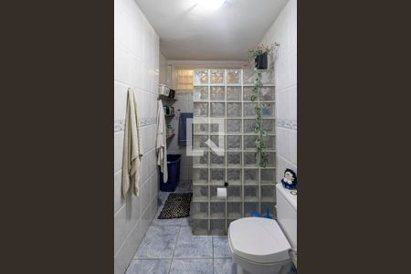 Casa à venda com 216m², 4 quartos e 2 vagasBanheiro 1