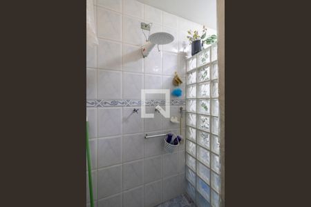 Casa à venda com 216m², 4 quartos e 2 vagasBanheiro 1