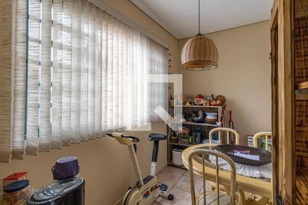 Casa à venda com 216m², 4 quartos e 2 vagasQuarto 4
