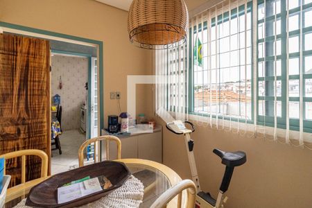 Casa à venda com 216m², 4 quartos e 2 vagasQuarto 4