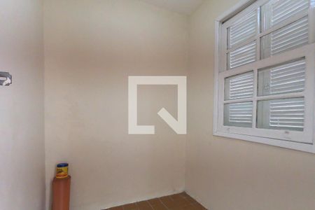 Casa à venda com 128m², 2 quartos e 2 vagasQuarto de Serviço