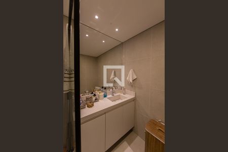 Studio à venda com 28m², 1 quarto e sem vaga Studio à venda com 28m², 1 quarto e sem vagaBanheiro Social