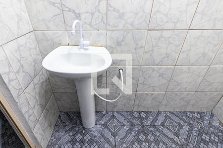 Banheiro de casa para alugar com 1 quarto, 50m² em Jardim Fernandes, São Paulo