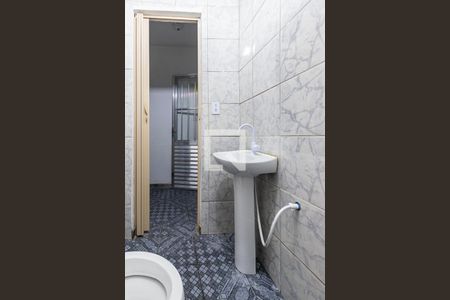 Banheiro  de casa para alugar com 1 quarto, 50m² em Jardim Fernandes, São Paulo