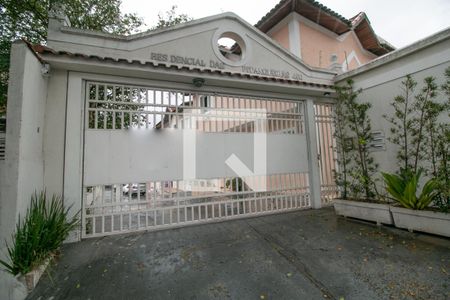 Casa de condomínio à venda com 90m², 3 quartos e sem vaga Casa de condomínio à venda com 90m², 3 quartos e sem vagaFachada