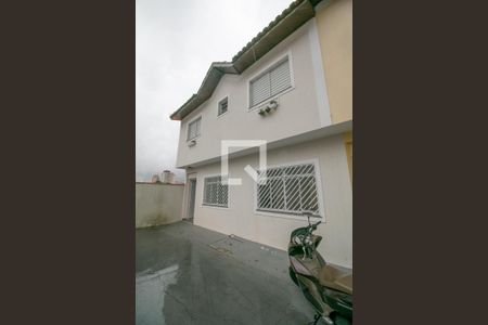 Casa de condomínio à venda com 90m², 3 quartos e sem vaga Casa de condomínio à venda com 90m², 3 quartos e sem vagaFachada