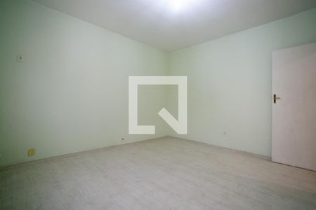 Casa à venda com 263m², 2 quartos e 8 vagas