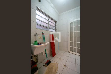 Casa à venda com 263m², 2 quartos e 8 vagas