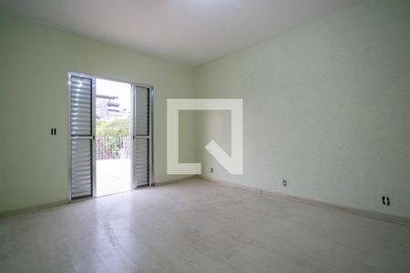 Casa à venda com 263m², 2 quartos e 8 vagas