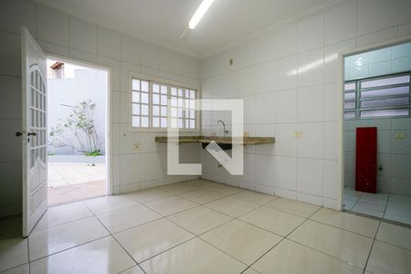 Casa à venda com 263m², 2 quartos e 8 vagas