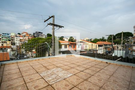 Casa à venda com 263m², 2 quartos e 8 vagas
