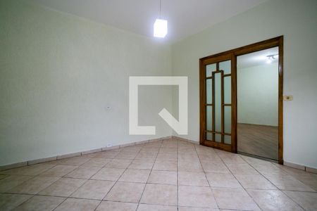 Casa à venda com 263m², 2 quartos e 8 vagas