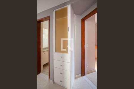 Quarto 1 de apartamento para alugar com 3 quartos, 70m² em Colégio Batista, Belo Horizonte