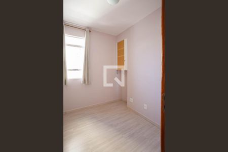 Quarto 1 de apartamento para alugar com 3 quartos, 70m² em Colégio Batista, Belo Horizonte