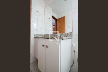 Apartamento para alugar com 70m², 3 quartos e 2 vagas Apartamento para alugar com 70m², 3 quartos e 2 vagasBanheiro social