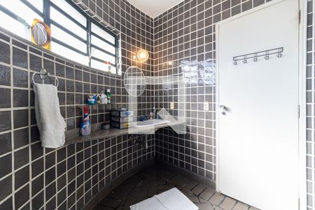 Casa à venda com 430m², 3 quartos e 3 vagasBanheiro da Suíte