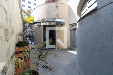 Casa à venda com 430m², 3 quartos e 3 vagasCorredor Lateral