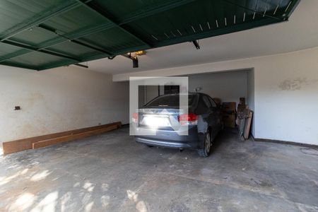 Casa à venda com 430m², 3 quartos e 3 vagasGaragem