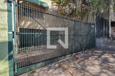 Casa à venda com 430m², 3 quartos e 3 vagasFachada