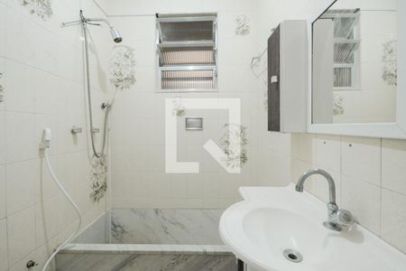 Banheiro suíte de apartamento à venda com 2 quartos, 75m² em Grajau, Rio de Janeiro