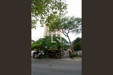 Apartamento para alugar com 93m², 2 quartos e 2 vagasFachada