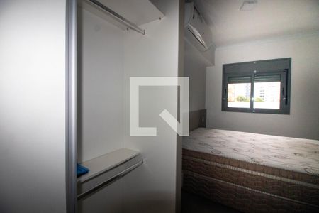 Quarto e Sala - Closet de kitnet/studio para alugar com 1 quarto, 37m² em Bela Vista, Porto Alegre