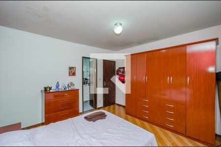 Casa à venda com 100m², 3 quartos e 3 vagasSuíte 