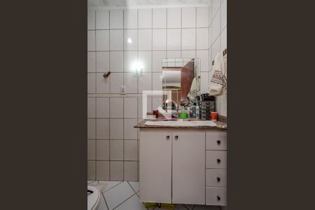 Casa à venda com 100m², 3 quartos e 3 vagasBanheiro da Suíte 