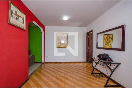 Sala 1 de casa à venda com 3 quartos, 100m² em Engenho Nogueira, Belo Horizonte