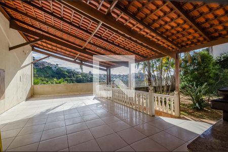 Casa à venda com 100m², 3 quartos e 3 vagasÁrea Externa
