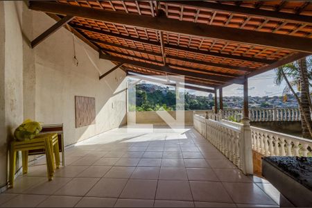 Casa à venda com 100m², 3 quartos e 3 vagasÁrea Externa
