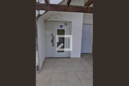 Apartamento à venda com 225m², 3 quartos e 2 vagasAcesso para Cadeirantes 