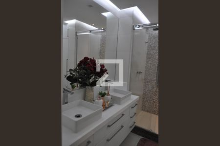 Apartamento à venda com 225m², 3 quartos e 2 vagasBanheiro Social